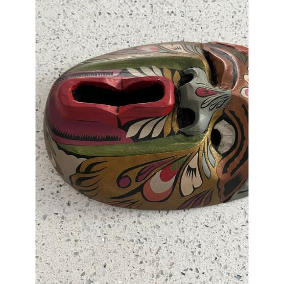 Vintage Hand carved Hand Painted Tribal African Wood Mask Wall Art - Picture 5 of 8